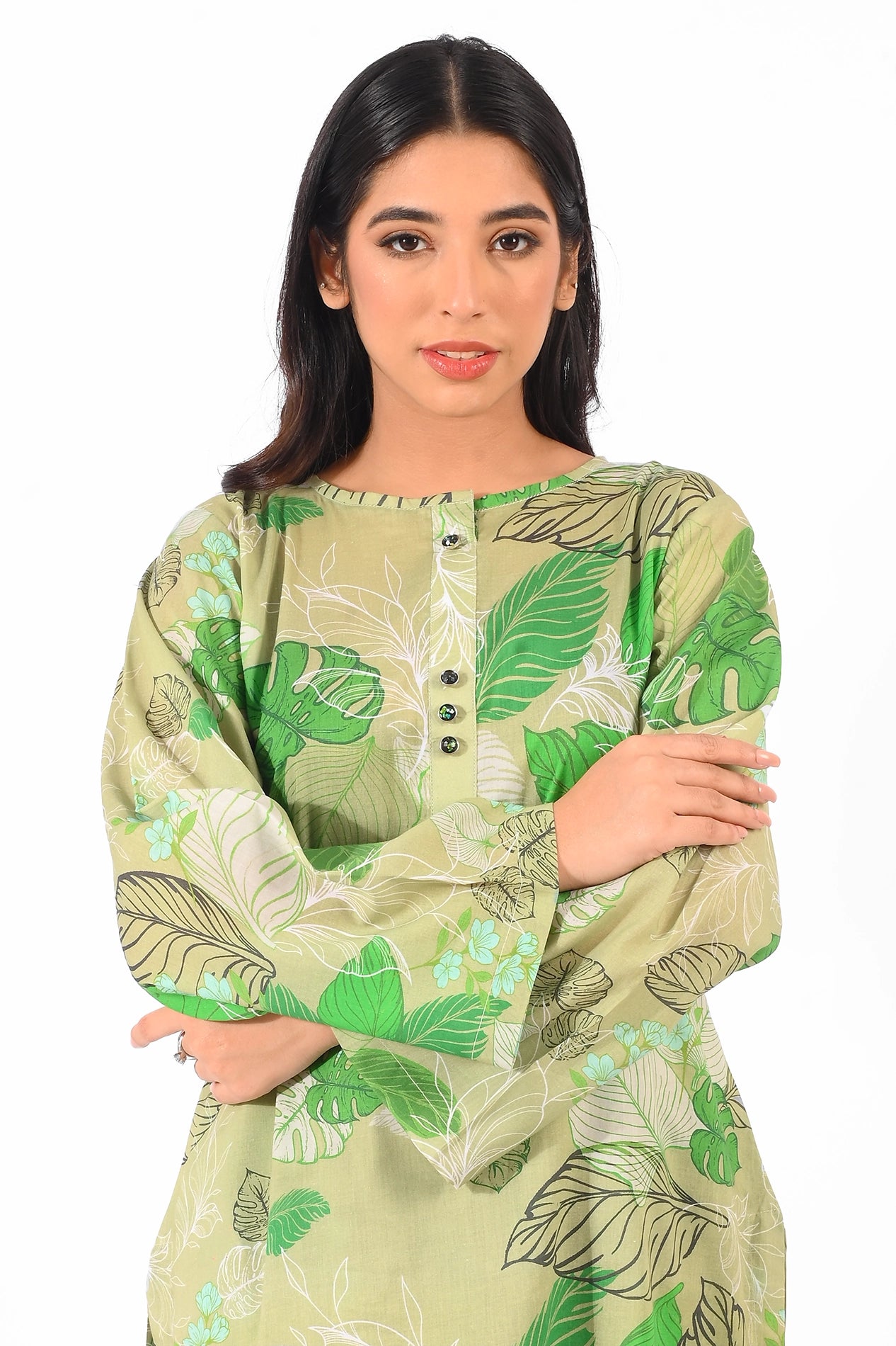 Zoomed-in view of the model's expression and upper outfit, emphasizing the vibrant green shades and design accents BOLDSTEP BOLDSTEP.PK